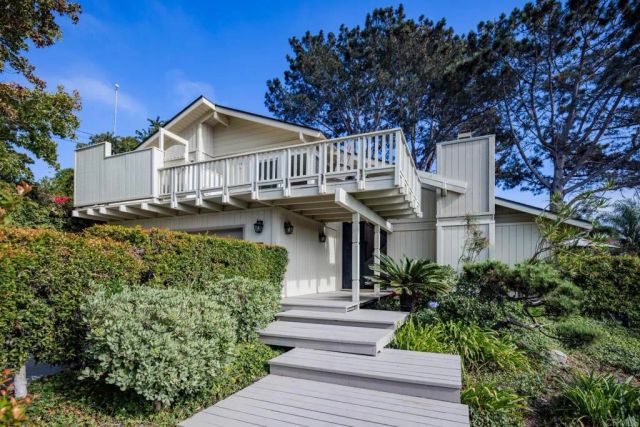 279 Hillcrest Drive, Encinitas, CA 92024