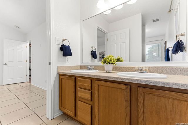 2226 RED ROCK XING, San Antonio, TX 78245
