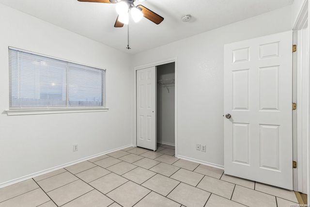 2226 RED ROCK XING, San Antonio, TX 78245