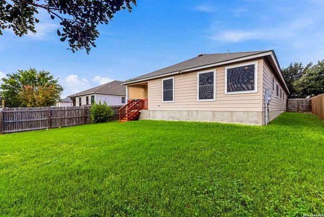 2226 RED ROCK XING, San Antonio, TX 78245