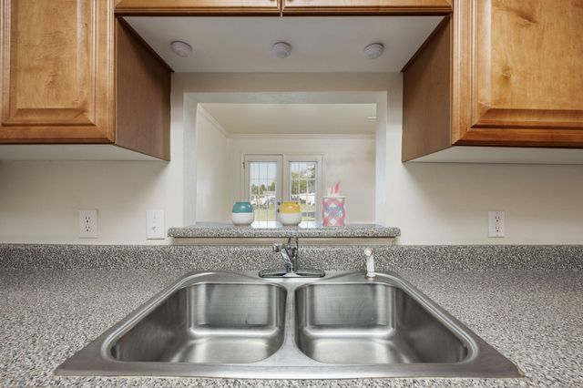 800 Majestic Drive, Crestview, FL 32536