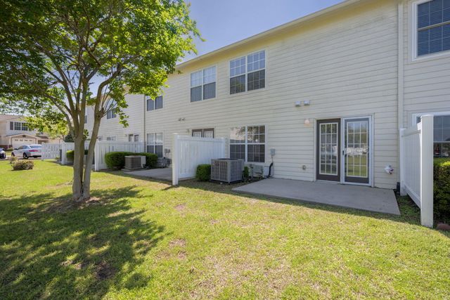 800 Majestic Drive, Crestview, FL 32536