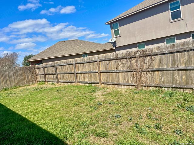 1408 Doncaster, Seguin, TX 78155