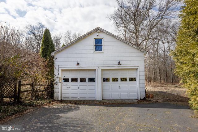 1684 CHESTNUT RIDGE RD, Upper Black Eddy, PA 18972