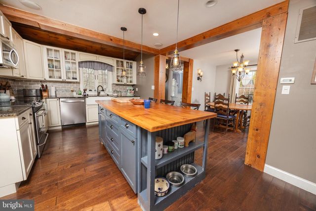 1684 CHESTNUT RIDGE RD, Upper Black Eddy, PA 18972