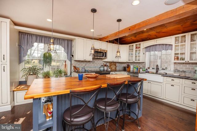 1684 CHESTNUT RIDGE RD, Upper Black Eddy, PA 18972