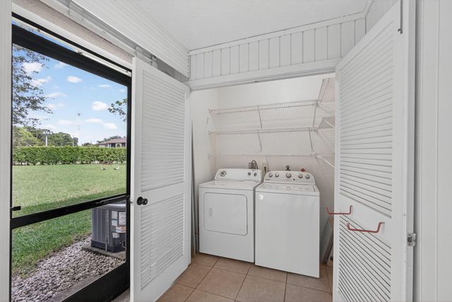 4169 Oak Terrace Drive, Greenacres, FL 33463