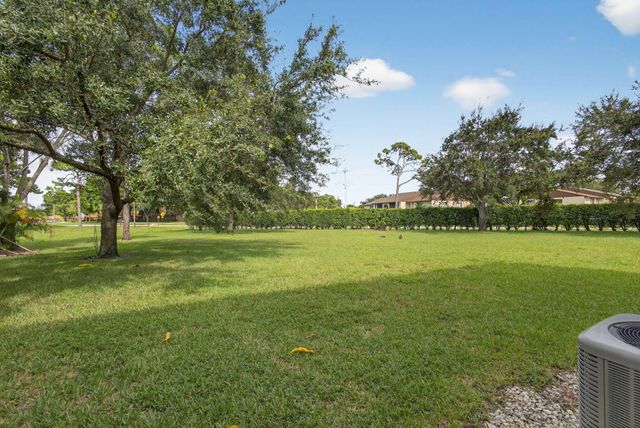 4169 Oak Terrace Drive, Greenacres, FL 33463