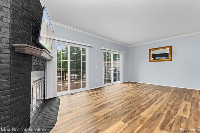 1157 Pine Ridge Court, Rochester Hills, MI 48306