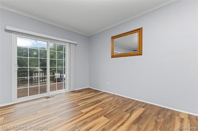1157 Pine Ridge Court, Rochester Hills, MI 48306