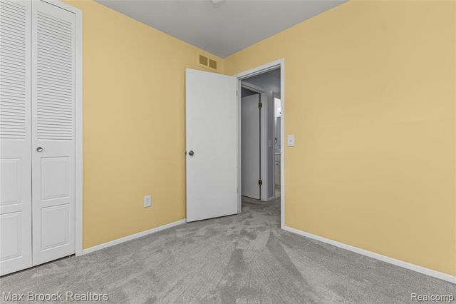 1157 Pine Ridge Court, Rochester Hills, MI 48306