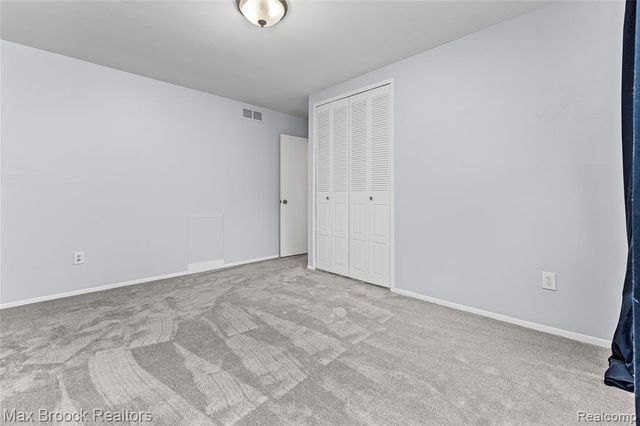 1157 Pine Ridge Court, Rochester Hills, MI 48306