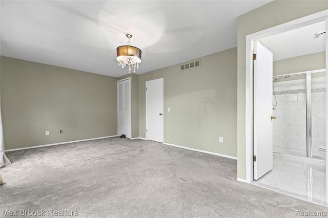 1157 Pine Ridge Court, Rochester Hills, MI 48306
