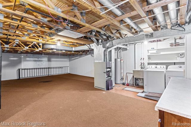 1157 Pine Ridge Court, Rochester Hills, MI 48306