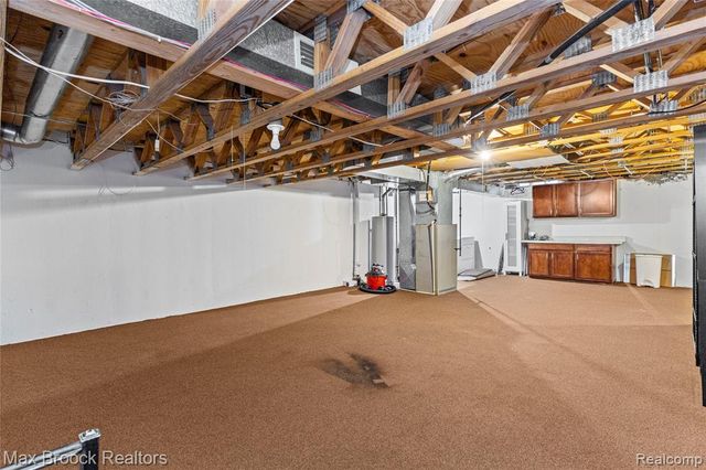 1157 Pine Ridge Court, Rochester Hills, MI 48306