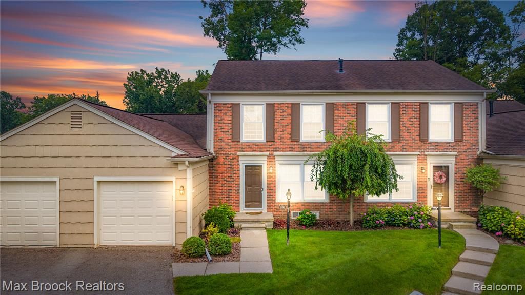 1157 Pine Ridge Court, Rochester Hills, MI 48306