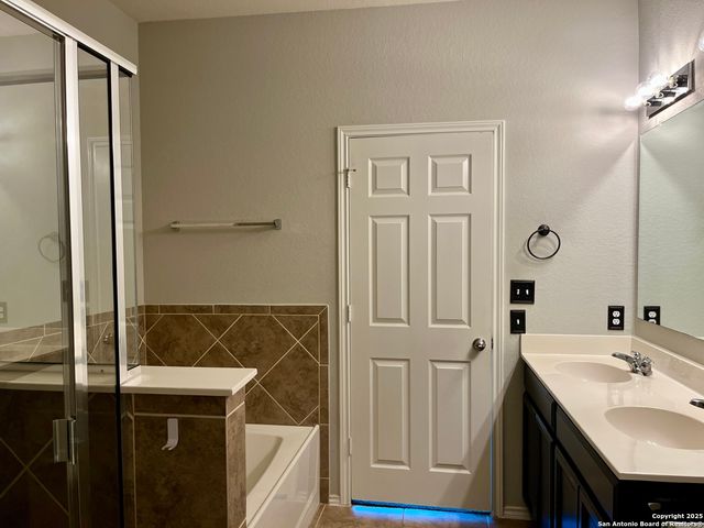 12111 Wagon Canyon, San Antonio, TX 78254