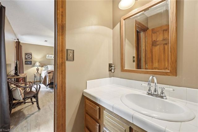 173 Maple Court, Lexington, NC 27295