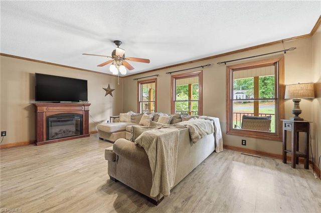 173 Maple Court, Lexington, NC 27295
