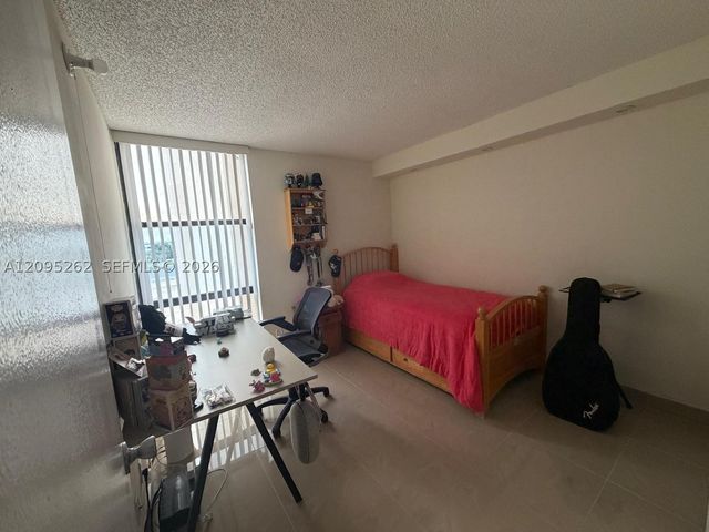 17011 N Bay Rd 708, Sunny Isles Beach, FL 33160