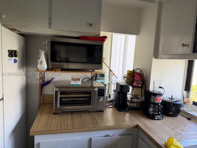 17011 N Bay Rd 708, Sunny Isles Beach, FL 33160