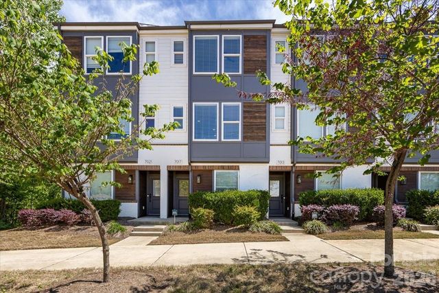 7017 Loso Commons Way, Charlotte, NC 28217