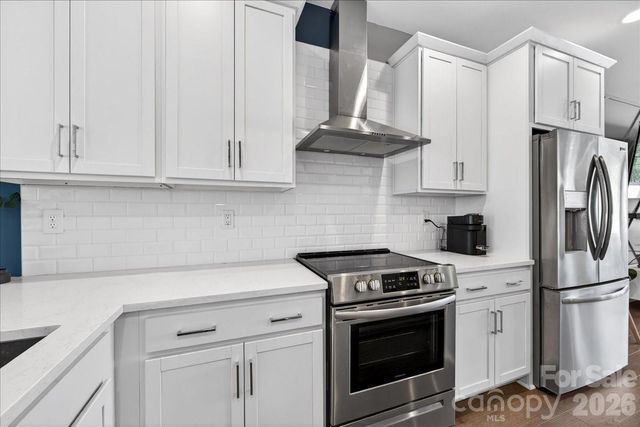 7017 Loso Commons Way, Charlotte, NC 28217