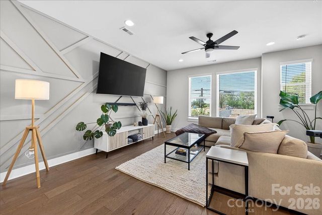 7017 Loso Commons Way, Charlotte, NC 28217