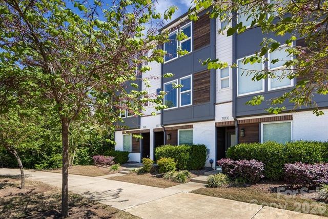 7017 Loso Commons Way, Charlotte, NC 28217