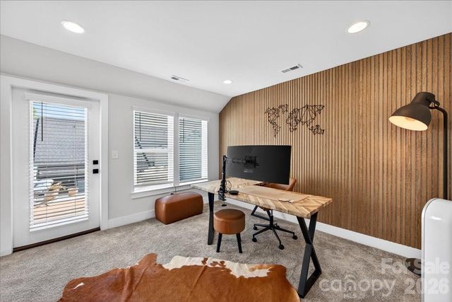 7017 Loso Commons Way, Charlotte, NC 28217