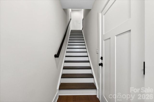 7017 Loso Commons Way, Charlotte, NC 28217