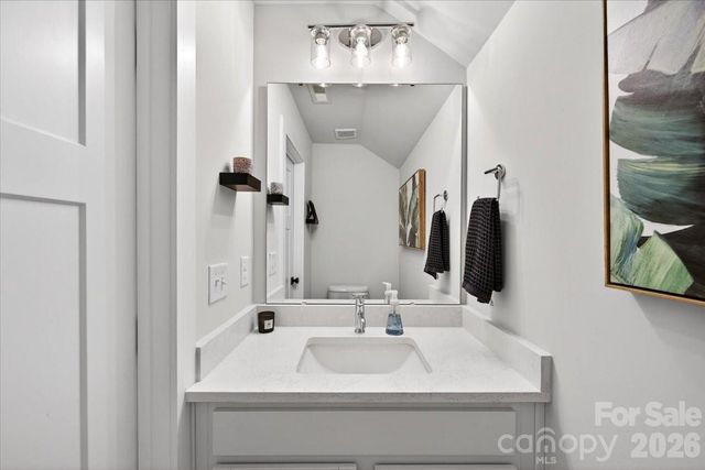 7017 Loso Commons Way, Charlotte, NC 28217