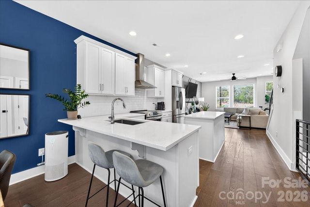 7017 Loso Commons Way, Charlotte, NC 28217