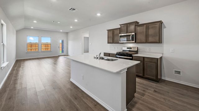 636 Sky Muse Drive, Lavon, TX 75166