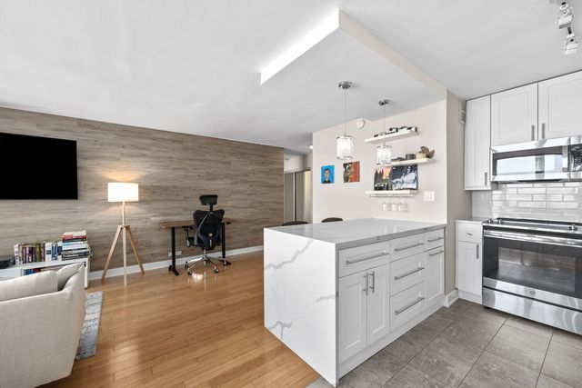 655 W Irving Park Road 3708, Chicago, IL 60613