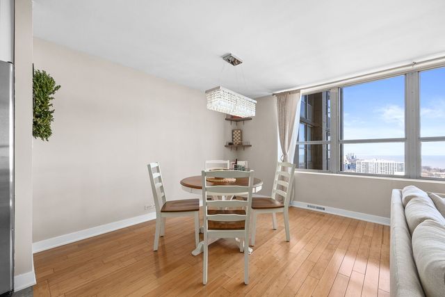 655 W Irving Park Road 3708, Chicago, IL 60613