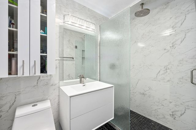 655 W Irving Park Road 3708, Chicago, IL 60613