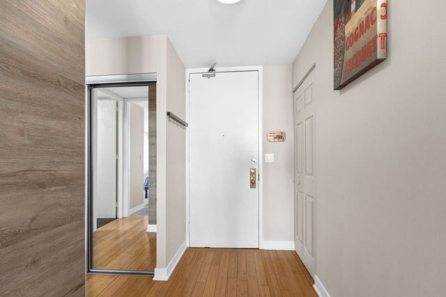 655 W Irving Park Road 3708, Chicago, IL 60613