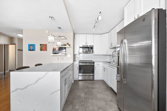 655 W Irving Park Road 3708, Chicago, IL 60613