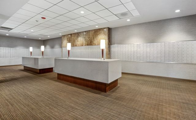 655 W Irving Park Road 3708, Chicago, IL 60613