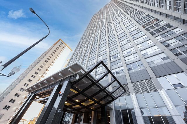 655 W Irving Park Road 3708, Chicago, IL 60613