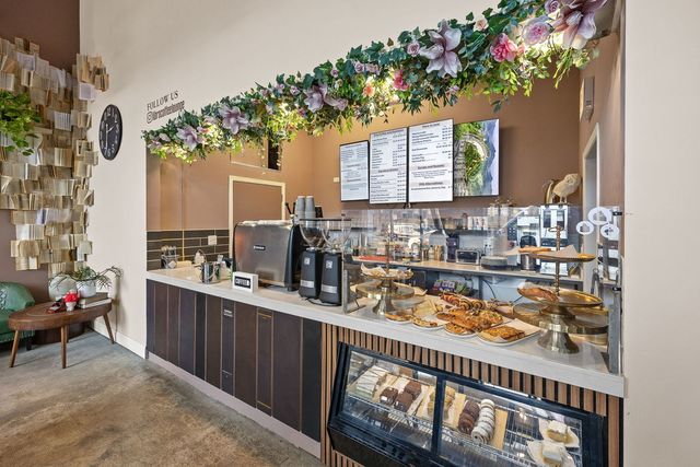 655 W Irving Park Road 3708, Chicago, IL 60613