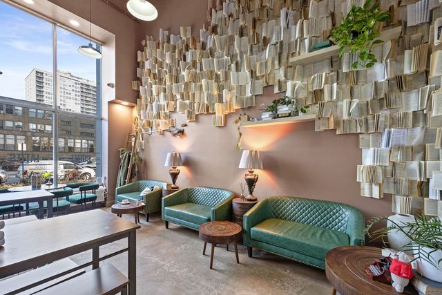 655 W Irving Park Road 3708, Chicago, IL 60613