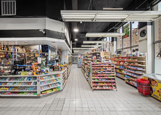 655 W Irving Park Road 3708, Chicago, IL 60613