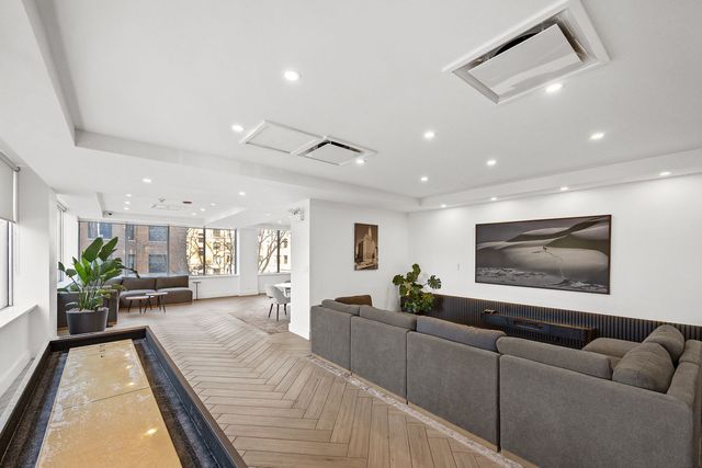 655 W Irving Park Road 3708, Chicago, IL 60613