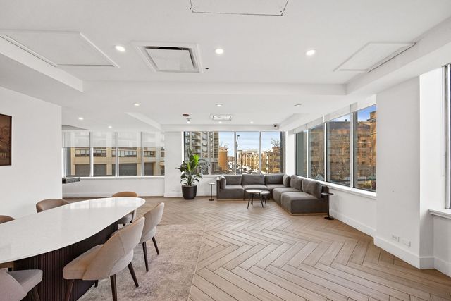 655 W Irving Park Road 3708, Chicago, IL 60613