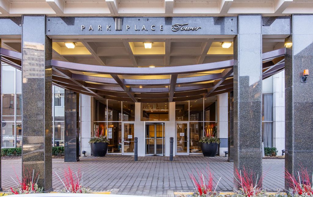 655 W Irving Park Road 3708, Chicago, IL 60613