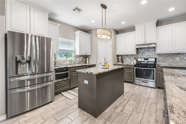 3913 Woodhouse Lane, Corpus Christi, TX 78414