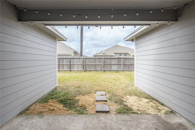 3913 Woodhouse Lane, Corpus Christi, TX 78414