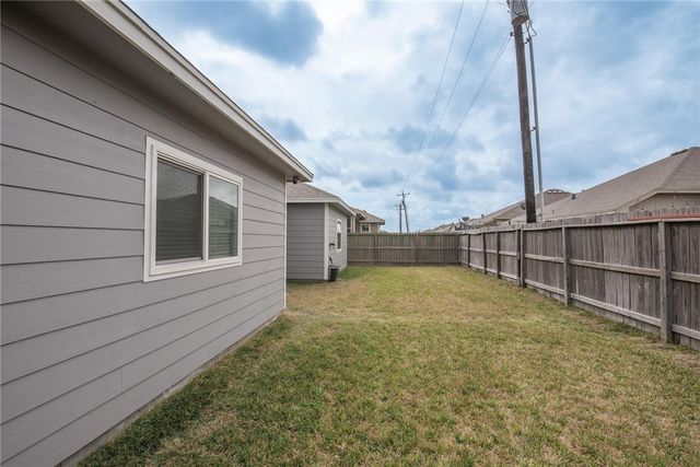 3913 Woodhouse Lane, Corpus Christi, TX 78414